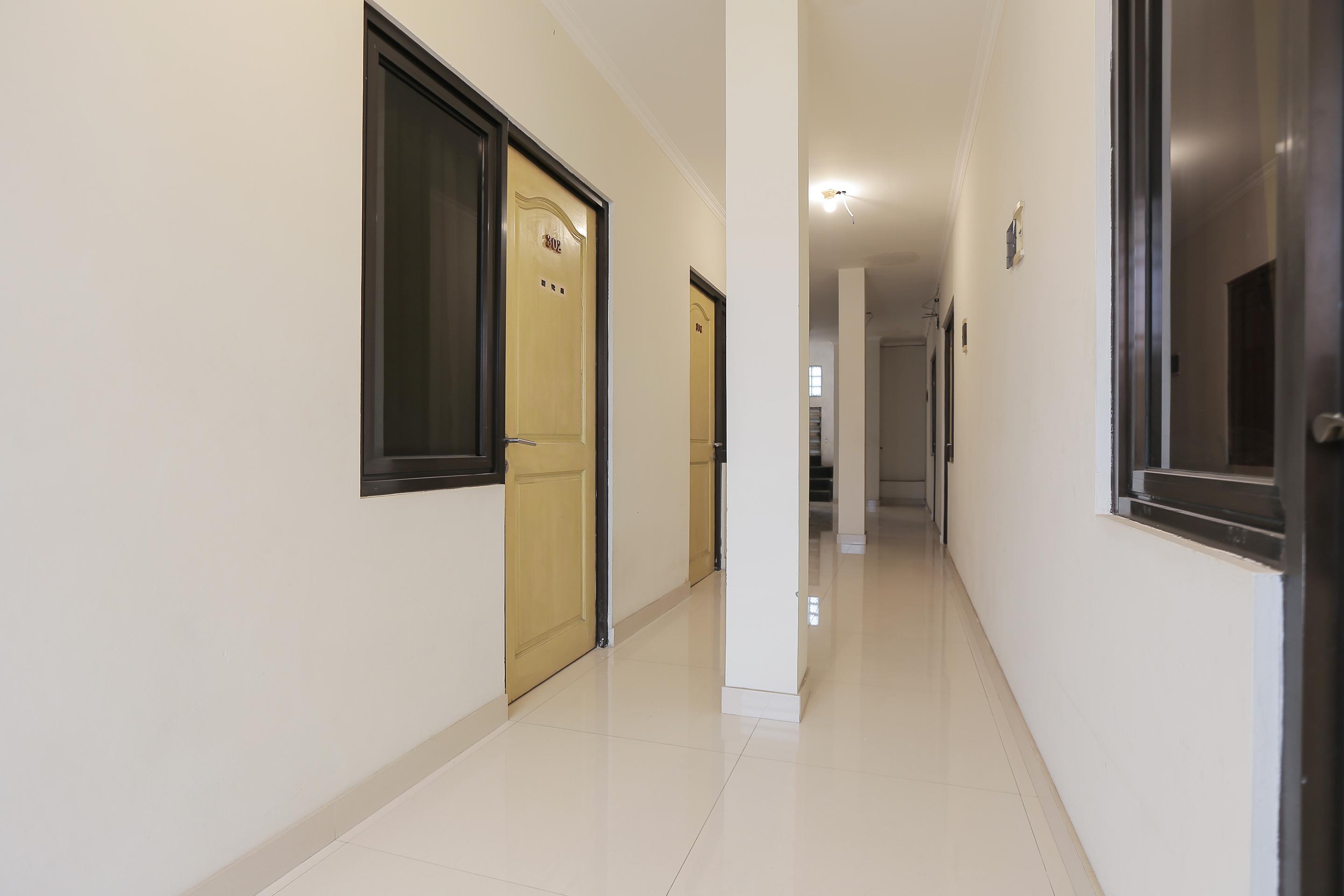 Super Oyo Capital O 141 Fatmawati Cozy Residence Jakarta Eksteriør billede